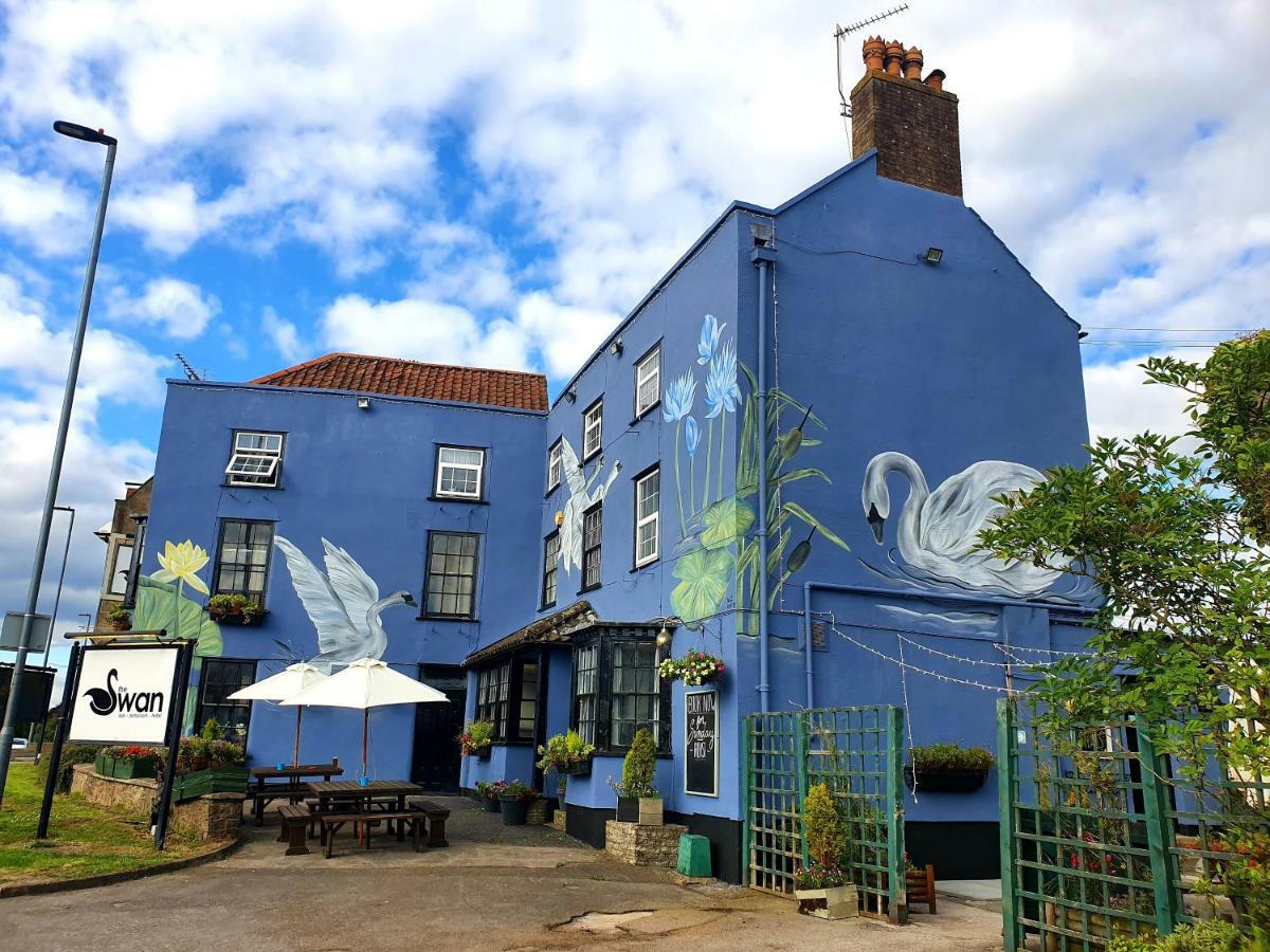 The Swan Hotel 앨몬즈버리 외부 사진